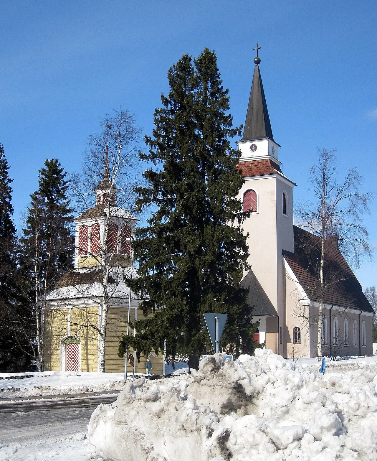 Alavieskan kirkko. Valmistunut 1948.