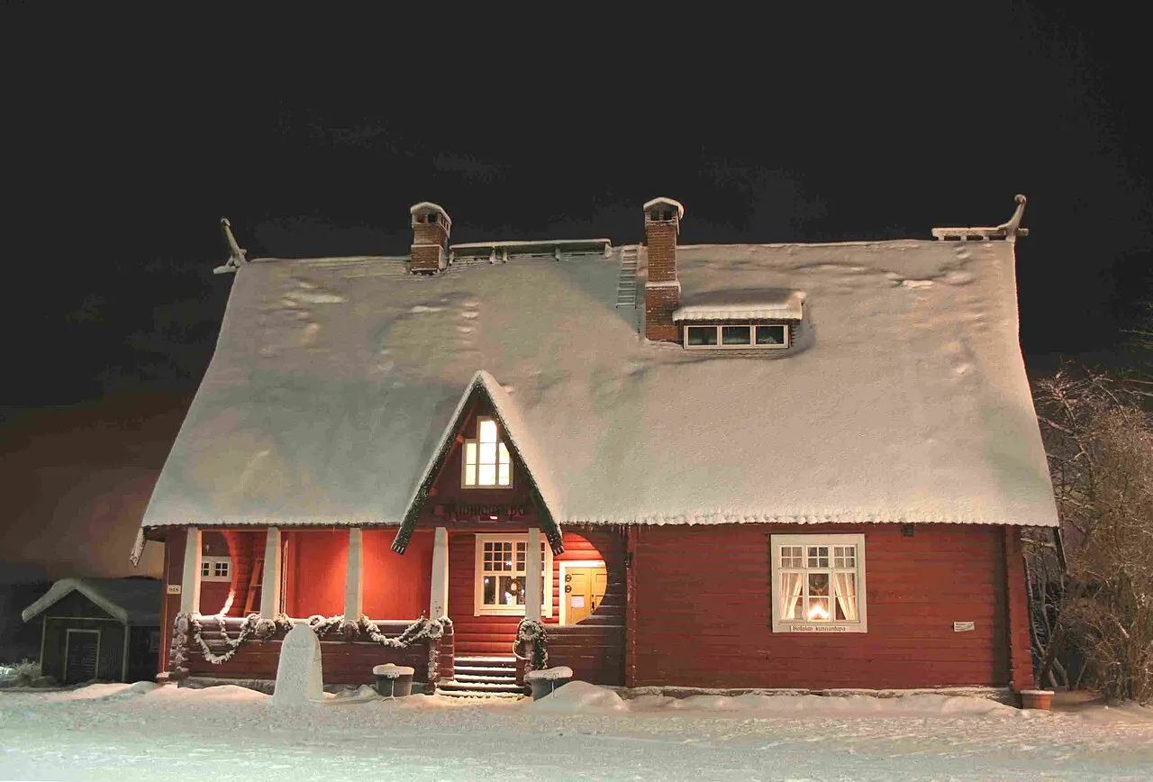 Hollolan vanha kunnantalo Hollolan kirkonkylässä. Rakennuksen on suunnitellut arkkitehti Vilho Penttilä, ja se on valmistunut vuonna 1902.
