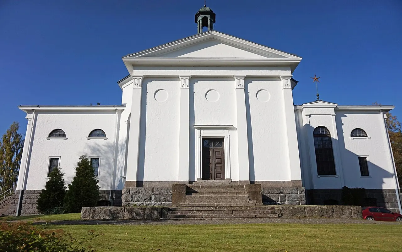 Jämsän kirkko (kaakkoseinämä).