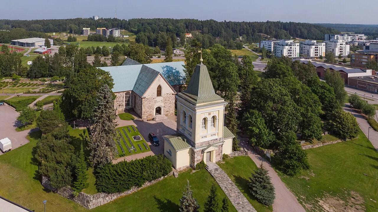 Ilmakuva Kirkkonummen kirkosta
