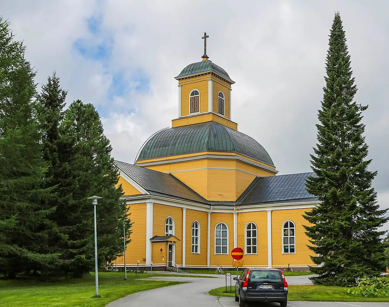 Kuhmon kirkko