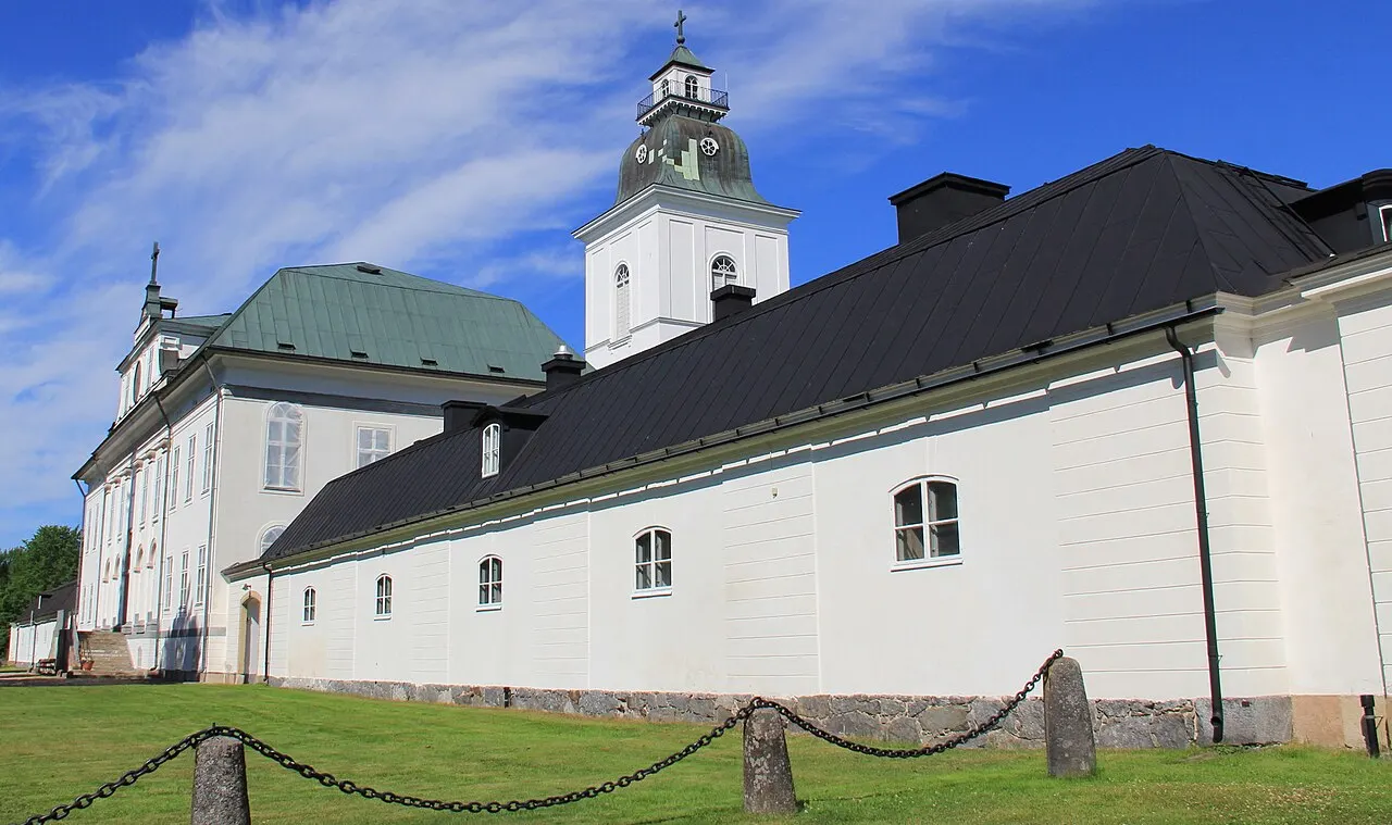 Mustasaaren kirkko, Vanha Vaasa, Vaasa, Suomi. -Eteläinen siipirakennus.
