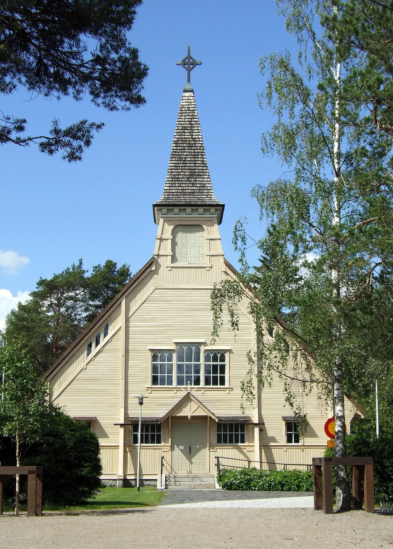 Pyhännän kirkko. Valmistunut 1909. Suunnittelija arkkitehti W. A. Tötterström.