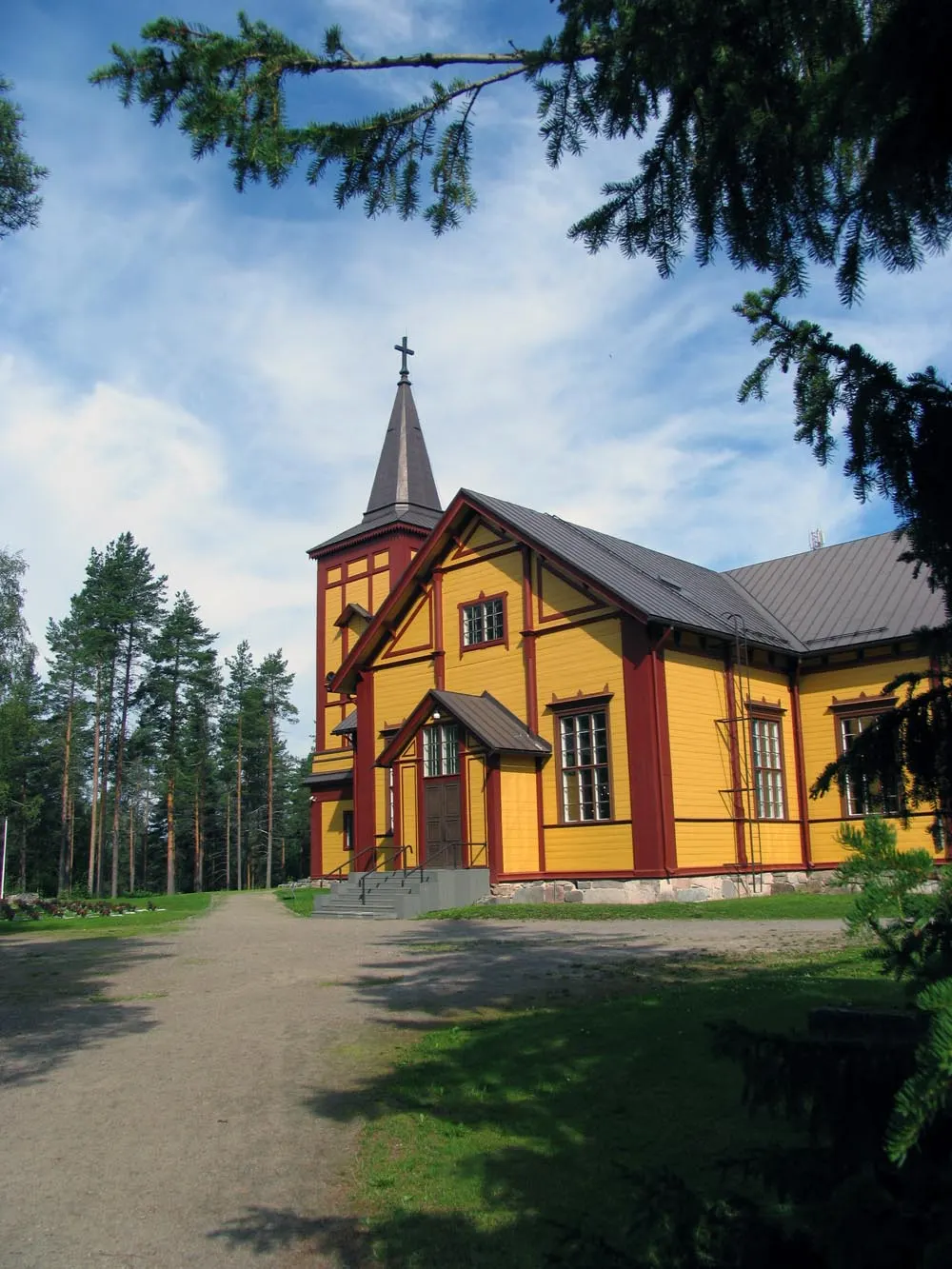 Sievin kirkko. Kirkon suunnitteli arkkitehti L.I. Lindqvist ja se valmistui 1861.