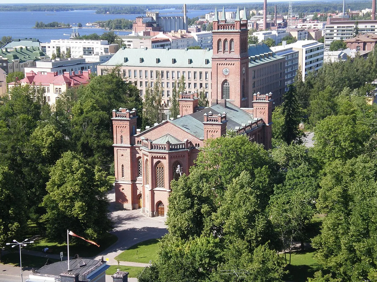 Vaasan kirkko kuvattuna Vaasan vesitornista.